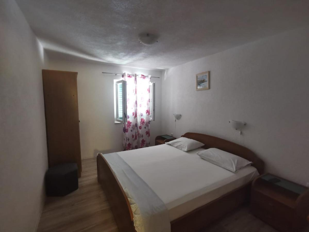 Apartmani Franceska Bol Bagian luar foto